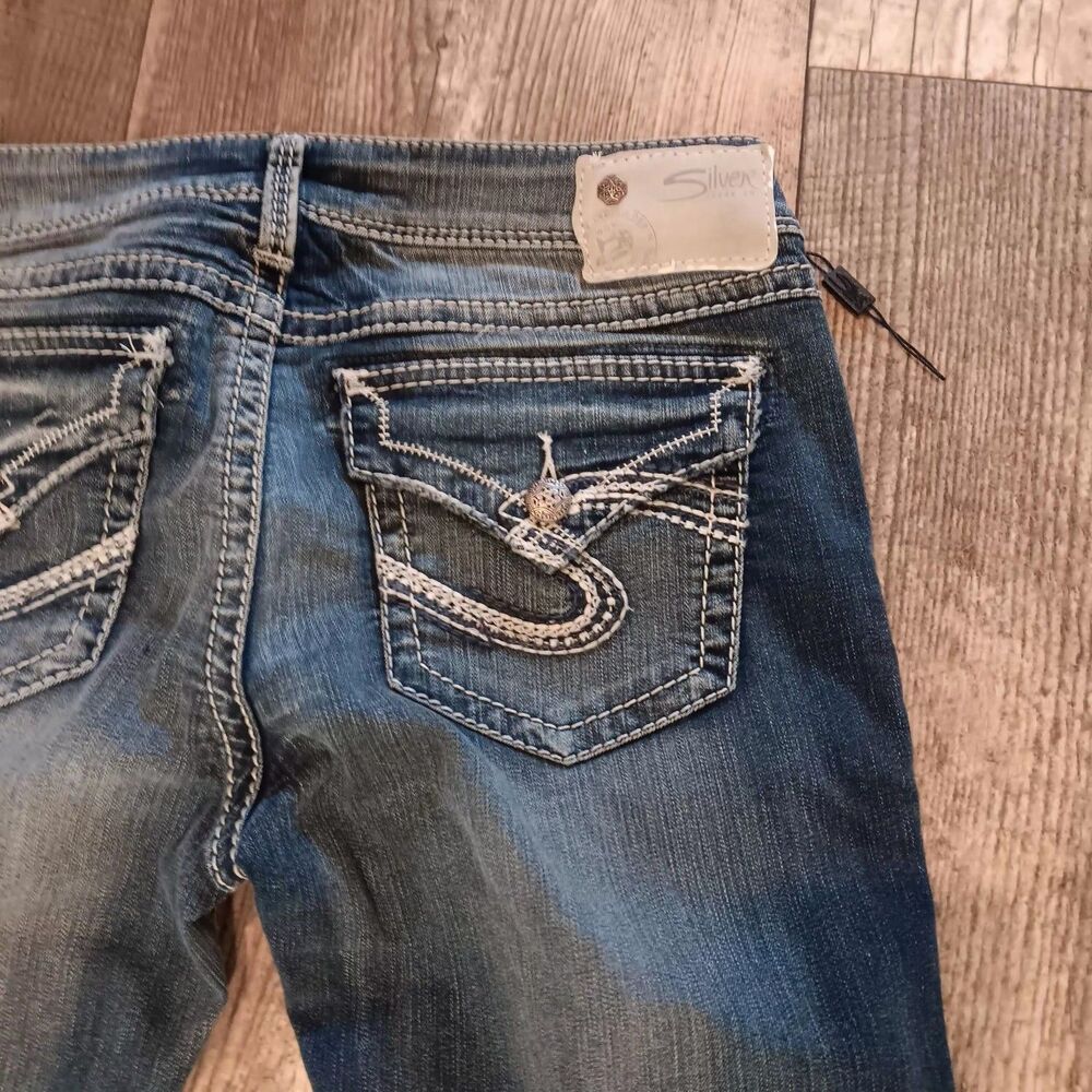 Silver Tuesday Low Boot Jeans Tag 29/33 Embroidered Back Flap Pocket Festival